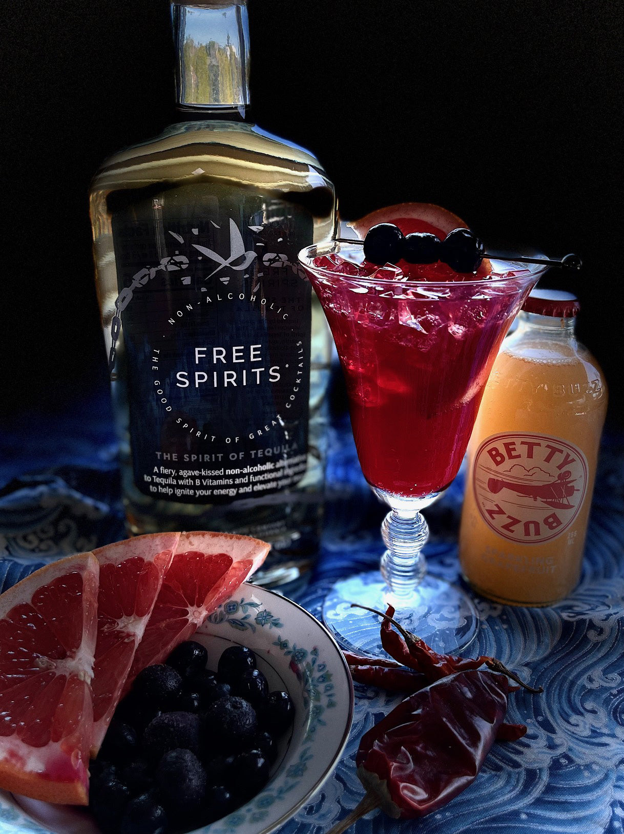 http://drinkfreespirits.com/cdn/shop/articles/purple-paloma.jpg?v=1647293035