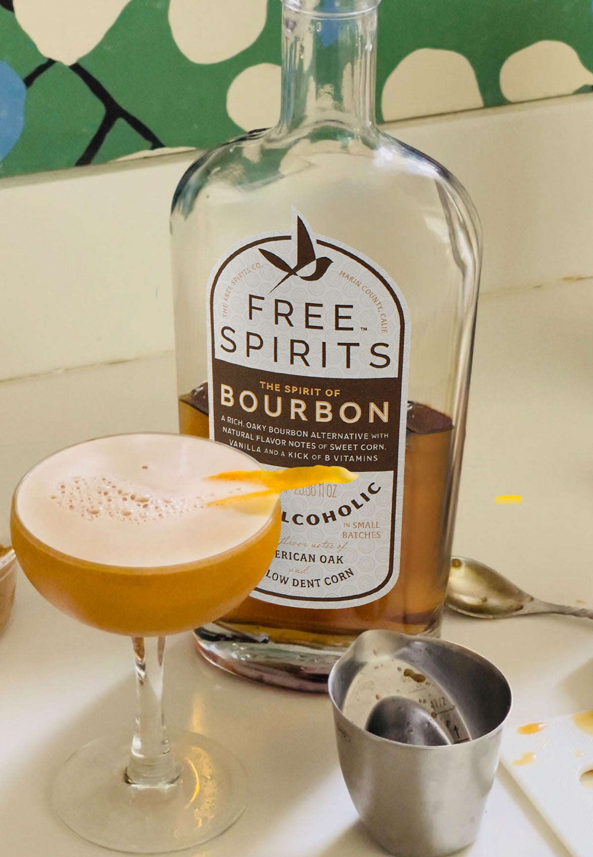 Non-Alcoholic Cocktail Recipe: The Free-Spirited Bee – The Free Spirits  Company